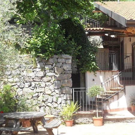 Agriturismo La Casa Del Ghiro ピモンテ エクステリア 写真