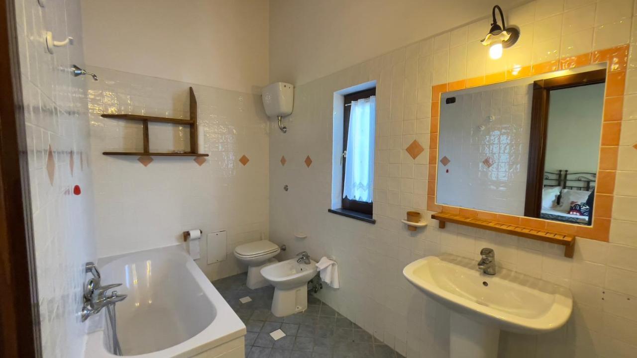 Agriturismo La Casa Del Ghiro ピモンテ エクステリア 写真